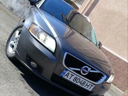 Вольво V50 2011 у Калуше на Automoto.ua Сірий Вольво V50, об'ємом двигуна 1.6 л та пробігом 221 тис. км за 7700 $, фото 1 на Automoto.ua