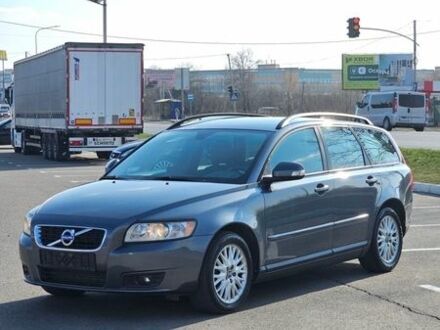 Сірий Вольво V50, об'ємом двигуна 1.6 л та пробігом 243 тис. км за 7100 $, фото 1 на Automoto.ua