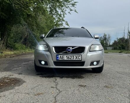 Серый Вольво В50, объемом двигателя 1.6 л и пробегом 250 тыс. км за 7200 $, фото 1 на Automoto.ua