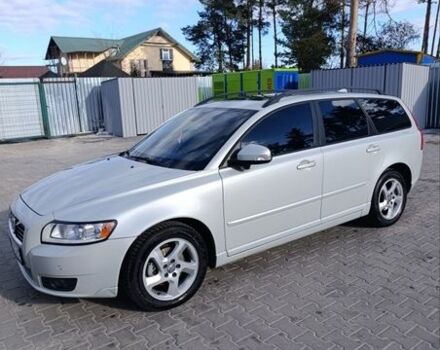 Серый Вольво В50, объемом двигателя 1.6 л и пробегом 30 тыс. км за 8450 $, фото 1 на Automoto.ua