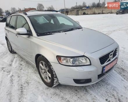 Серый Вольво В50, объемом двигателя 1.6 л и пробегом 221 тыс. км за 8199 $, фото 1 на Automoto.ua