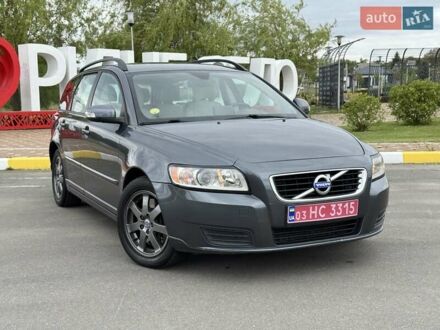 Вольво V50 2011 у Буче на Automoto.ua Сірий Вольво V50, об'ємом двигуна 2 л та пробігом 213 тис. км за 9700 $, фото 1 на Automoto.ua