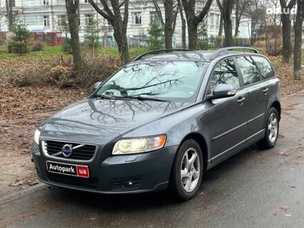 Сірий Вольво V50, об'ємом двигуна 2 л та пробігом 240 тис. км за 9690 $, фото 1 на Automoto.ua