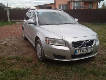 Сірий Вольво V50, об'ємом двигуна 1.56 л та пробігом 266 тис. км за 7000 $, фото 1 на Automoto.ua