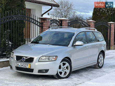 Сірий Вольво V50, об'ємом двигуна 1.6 л та пробігом 240 тис. км за 8000 $, фото 1 на Automoto.ua