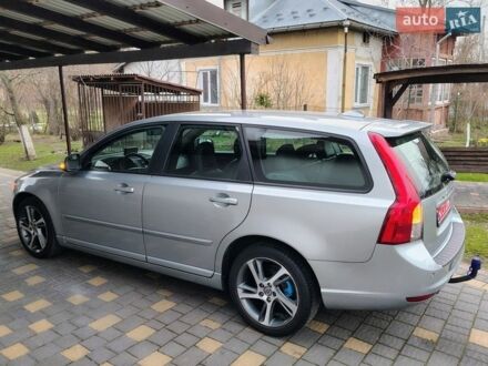 Сірий Вольво V50, об'ємом двигуна 1.6 л та пробігом 213 тис. км за 7999 $, фото 1 на Automoto.ua