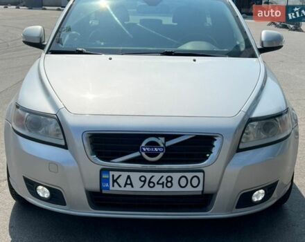 Серый Вольво В50, объемом двигателя 1.56 л и пробегом 271 тыс. км за 8600 $, фото 1 на Automoto.ua