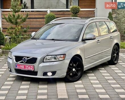 Сірий Вольво V50, об'ємом двигуна 1.6 л та пробігом 225 тис. км за 8450 $, фото 1 на Automoto.ua