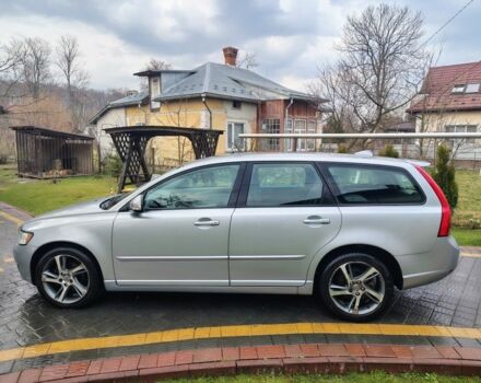 Сірий Вольво V50, об'ємом двигуна 0 л та пробігом 212 тис. км за 7999 $, фото 1 на Automoto.ua