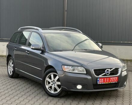 Серый Вольво В50, объемом двигателя 1.6 л и пробегом 240 тыс. км за 8999 $, фото 1 на Automoto.ua