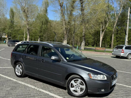 Сірий Вольво V50, об'ємом двигуна 2 л та пробігом 245 тис. км за 9700 $, фото 1 на Automoto.ua
