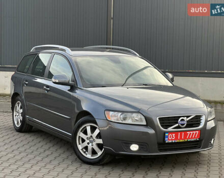 Сірий Вольво V50, об'ємом двигуна 1.6 л та пробігом 240 тис. км за 8888 $, фото 1 на Automoto.ua