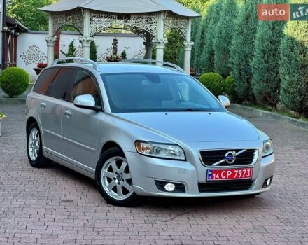 Сірий Вольво V50, об'ємом двигуна 1.6 л та пробігом 233 тис. км за 7950 $, фото 1 на Automoto.ua