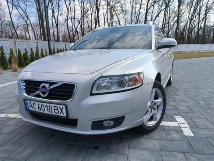 Вольво V50 2012 у Луцьку на Automoto.ua Сірий Вольво V50, об'ємом двигуна 1.6 л та пробігом 236 тис. км за 9399 $, фото 1 на Automoto.ua