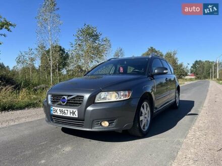 Сірий Вольво V50, об'ємом двигуна 1.56 л та пробігом 203 тис. км за 7150 $, фото 1 на Automoto.ua