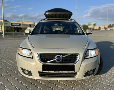 Вольво В50 2012 в Киеве на Automoto.ua Серый Вольво В50, объемом двигателя 1.56 л и пробегом 229 тыс. км за 8300 $, фото 1 на Automoto.ua