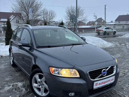 Сірий Вольво V50, об'ємом двигуна 1.6 л та пробігом 275 тис. км за 8750 $, фото 1 на Automoto.ua