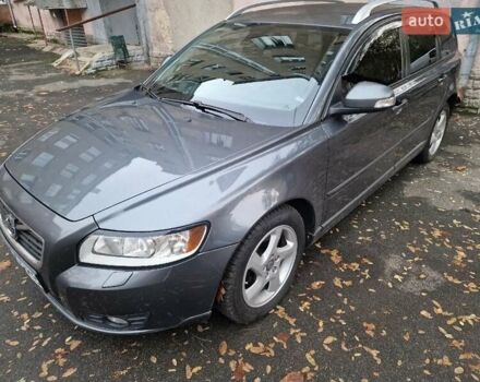 Сірий Вольво V50, об'ємом двигуна 1.56 л та пробігом 230 тис. км за 8500 $, фото 1 на Automoto.ua