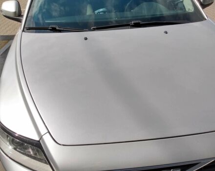 Сірий Вольво V50, об'ємом двигуна 1.6 л та пробігом 225 тис. км за 7800 $, фото 1 на Automoto.ua