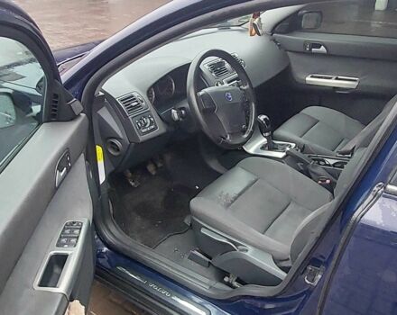 Синій Вольво V50, об'ємом двигуна 2 л та пробігом 345 тис. км за 3000 $, фото 6 на Automoto.ua