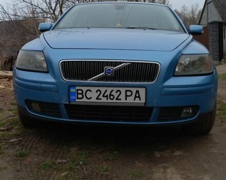 Синий Вольво В50, объемом двигателя 2 л и пробегом 289 тыс. км за 5100 $, фото 2 на Automoto.ua