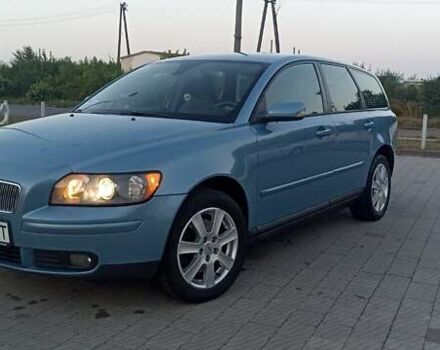 Синий Вольво В50, объемом двигателя 2 л и пробегом 381 тыс. км за 5300 $, фото 5 на Automoto.ua