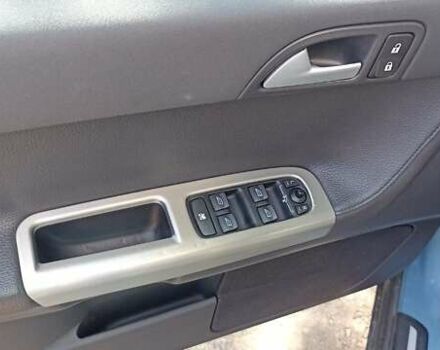 Синий Вольво В50, объемом двигателя 2 л и пробегом 381 тыс. км за 5300 $, фото 1 на Automoto.ua