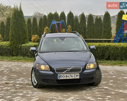 Синий Вольво В50, объемом двигателя 1.6 л и пробегом 300 тыс. км за 4550 $, фото 2 на Automoto.ua