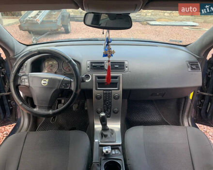 Синий Вольво В50, объемом двигателя 2 л и пробегом 250 тыс. км за 5100 $, фото 9 на Automoto.ua