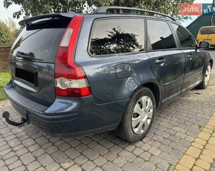Синий Вольво В50, объемом двигателя 2 л и пробегом 285 тыс. км за 5300 $, фото 5 на Automoto.ua