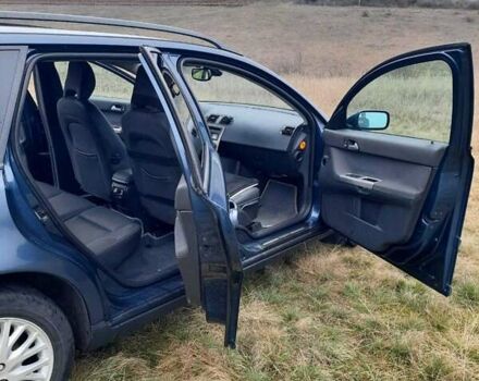 Синий Вольво В50, объемом двигателя 2 л и пробегом 308 тыс. км за 5800 $, фото 5 на Automoto.ua