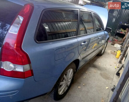 Синий Вольво В50, объемом двигателя 1.8 л и пробегом 307 тыс. км за 6300 $, фото 3 на Automoto.ua