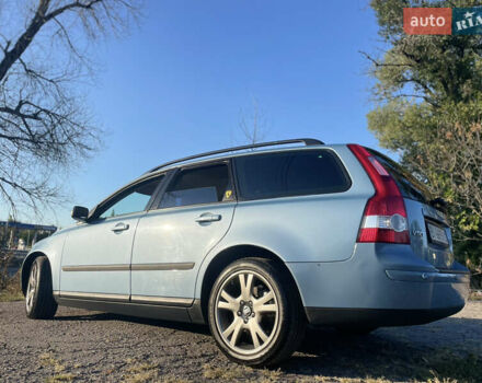 Синий Вольво В50, объемом двигателя 1.8 л и пробегом 305 тыс. км за 7000 $, фото 2 на Automoto.ua