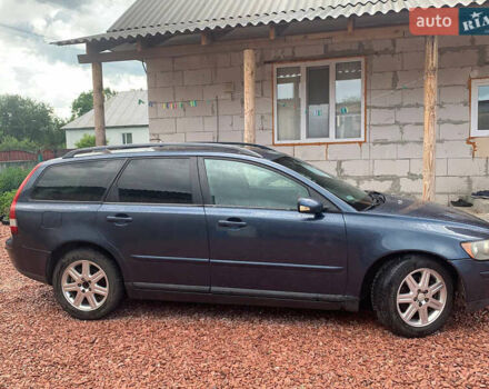 Синий Вольво В50, объемом двигателя 2 л и пробегом 250 тыс. км за 5100 $, фото 5 на Automoto.ua