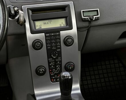 Синій Вольво V50, об'ємом двигуна 2 л та пробігом 299 тис. км за 5300 $, фото 4 на Automoto.ua