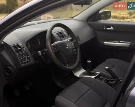 Синий Вольво В50, объемом двигателя 1.6 л и пробегом 312 тыс. км за 4700 $, фото 25 на Automoto.ua