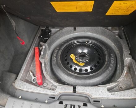 Синій Вольво V50, об'ємом двигуна 2 л та пробігом 380 тис. км за 6600 $, фото 14 на Automoto.ua