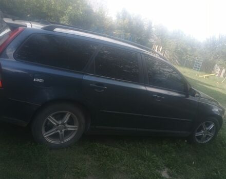 Синий Вольво В50, объемом двигателя 2 л и пробегом 255 тыс. км за 5500 $, фото 3 на Automoto.ua