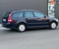 Синий Вольво В50, объемом двигателя 2.4 л и пробегом 205 тыс. км за 4600 $, фото 2 на Automoto.ua