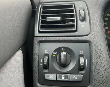 Синий Вольво В50, объемом двигателя 2 л и пробегом 250 тыс. км за 5900 $, фото 19 на Automoto.ua