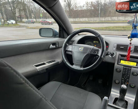 Синий Вольво В50, объемом двигателя 2 л и пробегом 250 тыс. км за 5900 $, фото 22 на Automoto.ua