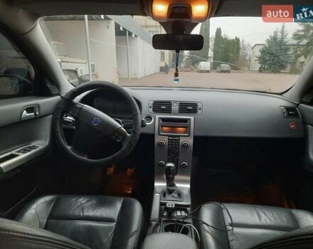 Синий Вольво В50, объемом двигателя 2 л и пробегом 380 тыс. км за 6000 $, фото 4 на Automoto.ua