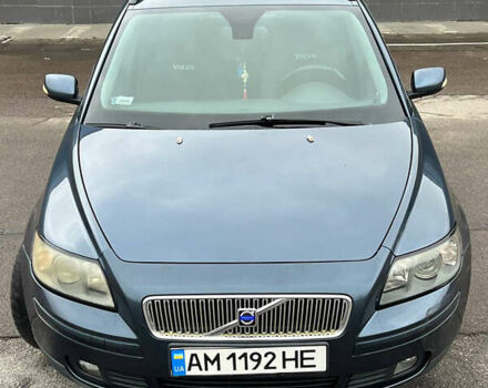Синий Вольво В50, объемом двигателя 2 л и пробегом 250 тыс. км за 5900 $, фото 1 на Automoto.ua
