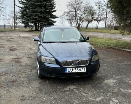 Синий Вольво В50, объемом двигателя 2 л и пробегом 300 тыс. км за 2350 $, фото 1 на Automoto.ua