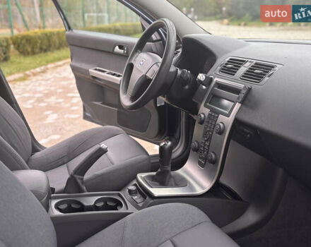 Синий Вольво В50, объемом двигателя 1.6 л и пробегом 312 тыс. км за 4750 $, фото 16 на Automoto.ua