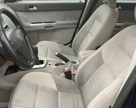 Синий Вольво В50, объемом двигателя 1.6 л и пробегом 300 тыс. км за 2850 $, фото 9 на Automoto.ua