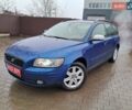 Синий Вольво В50, объемом двигателя 2.4 л и пробегом 283 тыс. км за 8700 $, фото 1 на Automoto.ua