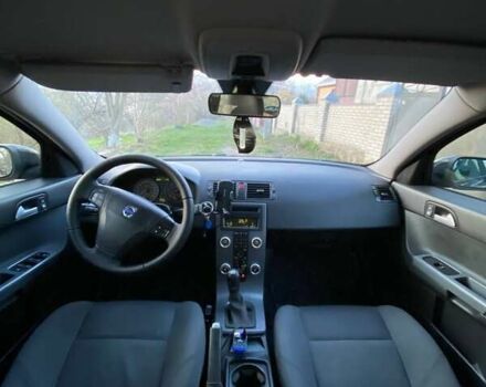 Синий Вольво В50, объемом двигателя 1.56 л и пробегом 415 тыс. км за 6499 $, фото 1 на Automoto.ua