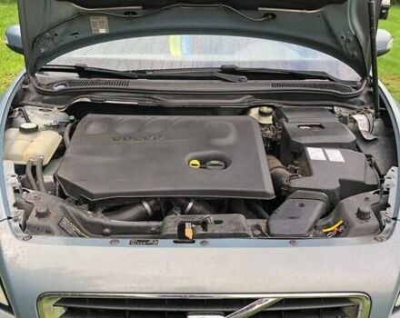 Синий Вольво В50, объемом двигателя 2 л и пробегом 288 тыс. км за 7300 $, фото 46 на Automoto.ua