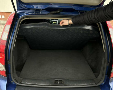 Синій Вольво V50, об'ємом двигуна 2 л та пробігом 344 тис. км за 7499 $, фото 36 на Automoto.ua